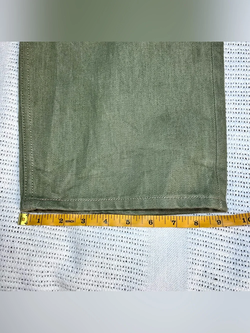 Levis measurements photos